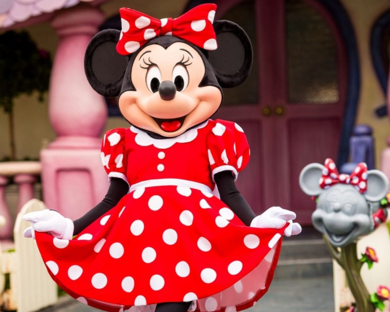 minnie in the happiest place on earth